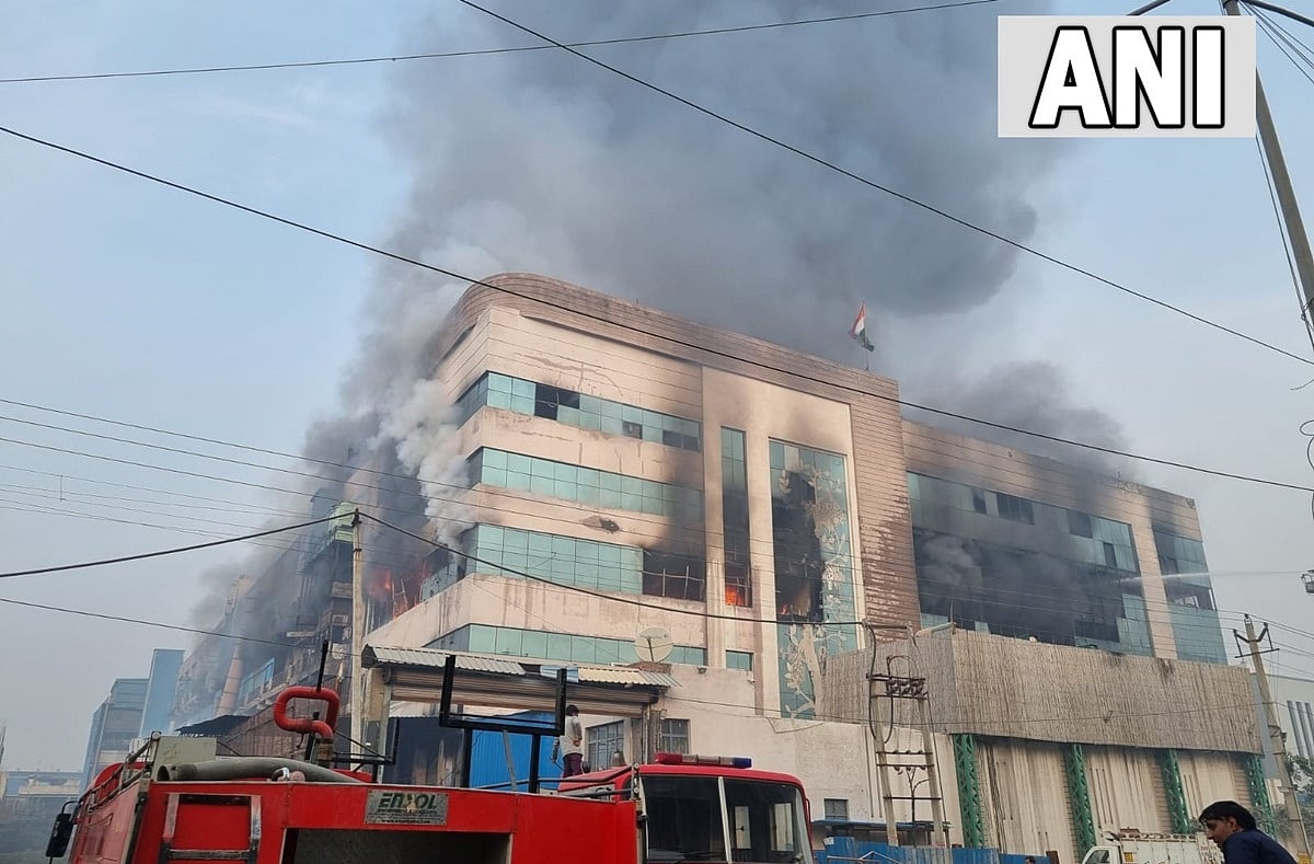 Haryana Major fire breaks out at a factory in Sonipat's Kundli