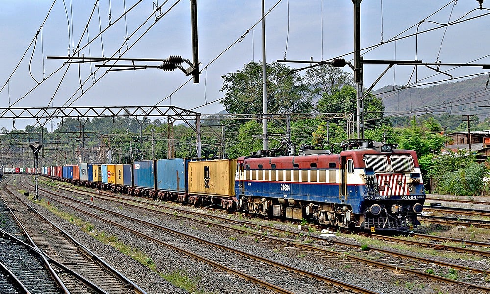 Mumbai: Central Railway records best-ever financial year with freight loading of 76.16 MT in 2021-22 - Vimarsana News