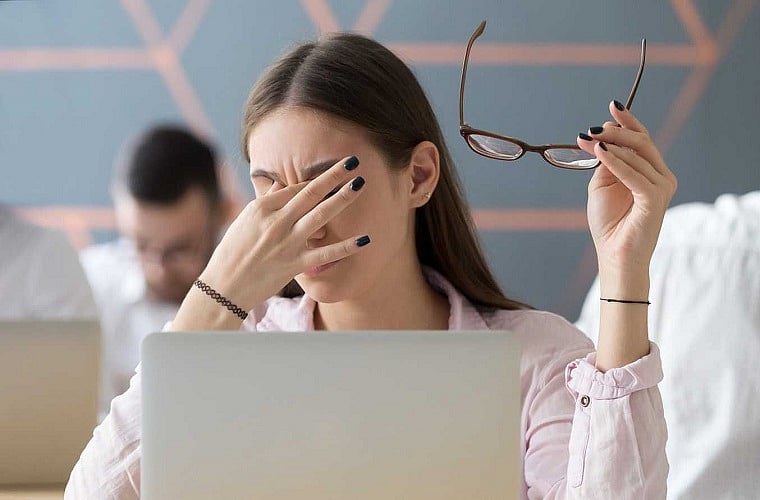 Ten tips to keep your eyes safe while working - Vimarsana News