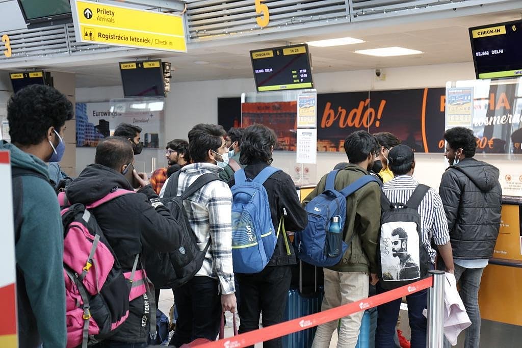 "We want to celebrate Diwali..." Ukraine's foreign minister addresses Indian students amid war with Russia - Vimarsana News