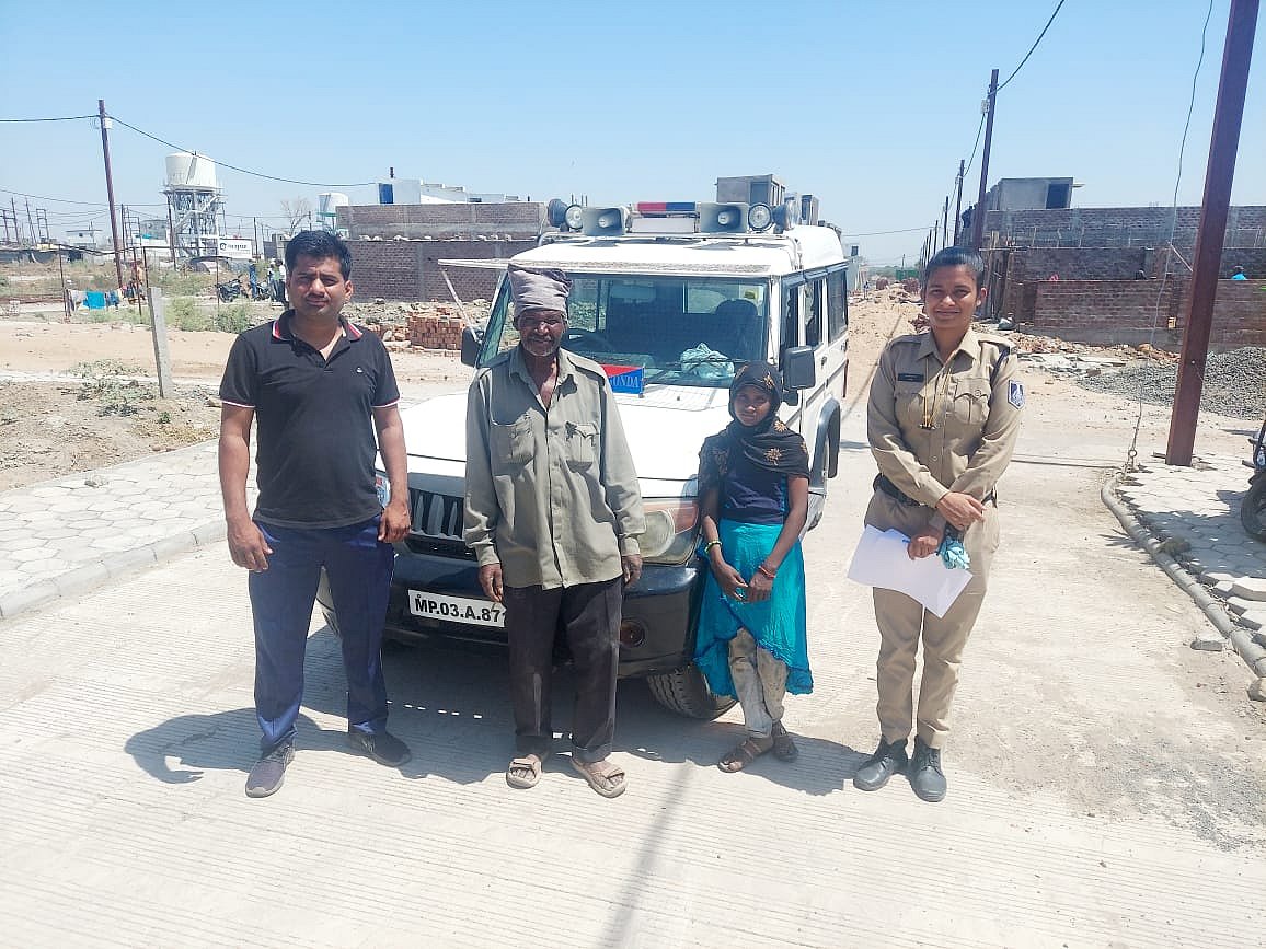 Mhow News Row: Bargoda police reunite 10-yr-old girl with father; Food security eligibility slips distributed by Cant Board - Vimarsana News