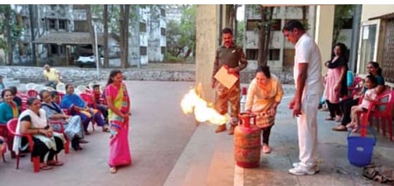 Bhopal: BMC starts mock drill to dose fire in high-rise building with new machines - Vimarsana News