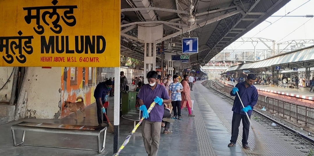 Mumbai: Mulund station wins shield for best cleaned suburban station of  Central railway