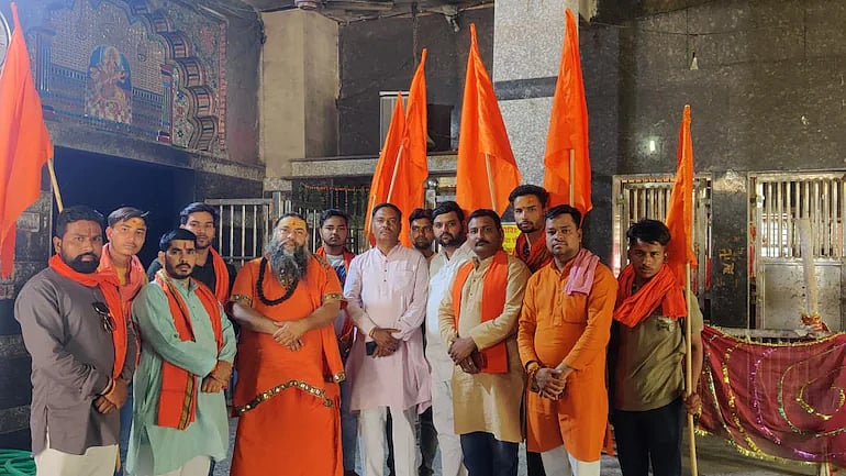 Agra: Hindutva activists threaten 'mass suicide' if 250-year-old station temple removed - Vimarsana News