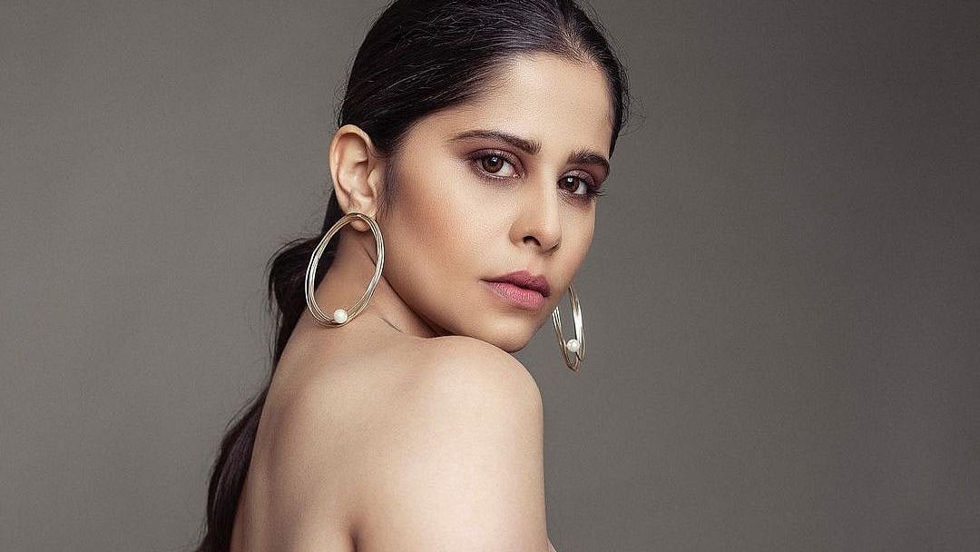 Saie Tamhankar receives appreciation post from Madhur Bhandarkar - Vimarsana News