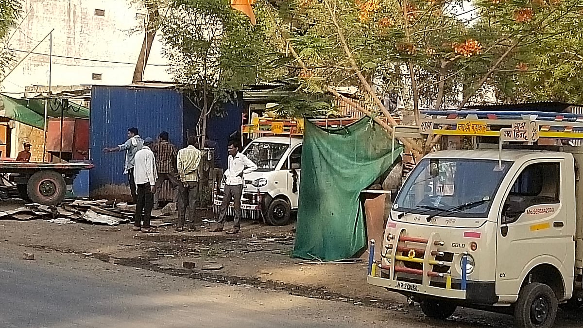 Alot: Politics heats up as Congress MLA accuses state government over demolition drive - Vimarsana News