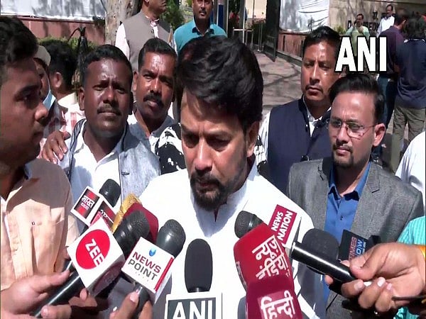 Union Minister Anurag Thakur slams Congress, says 'party doesn't look outside Gandhi family' - Vimarsana News