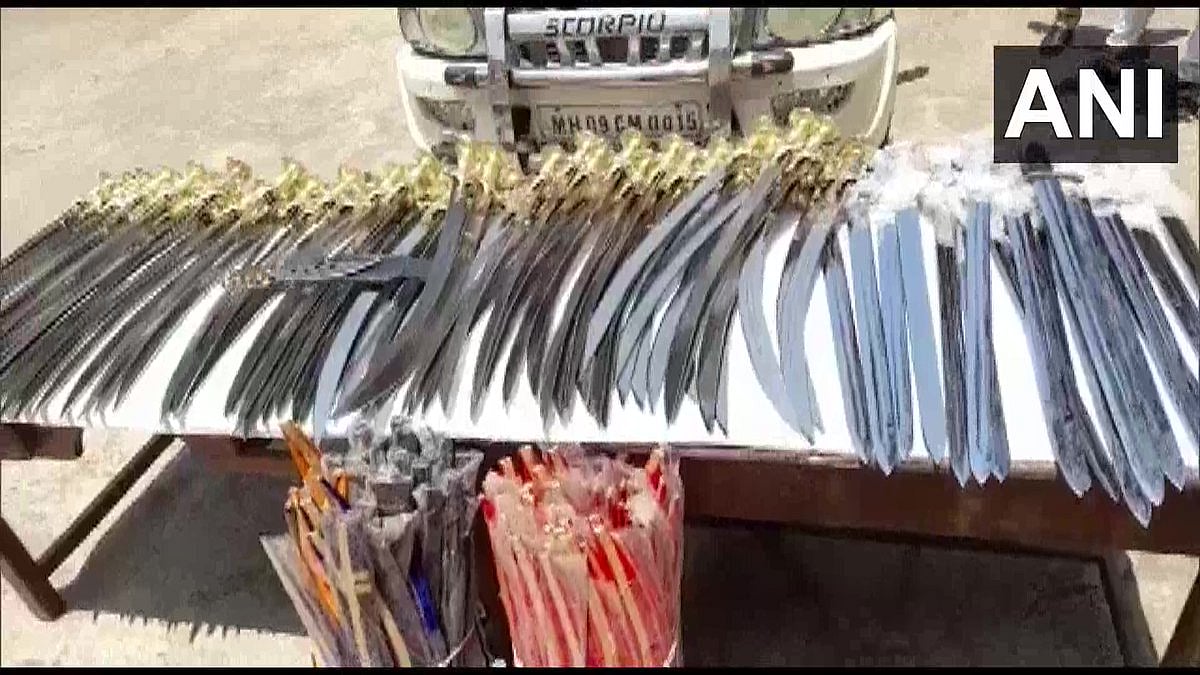 Maharashtra: Police on alert after seizure of swords from Nanded, Dhule and Pimpri Chinchwad - Vimarsana News
