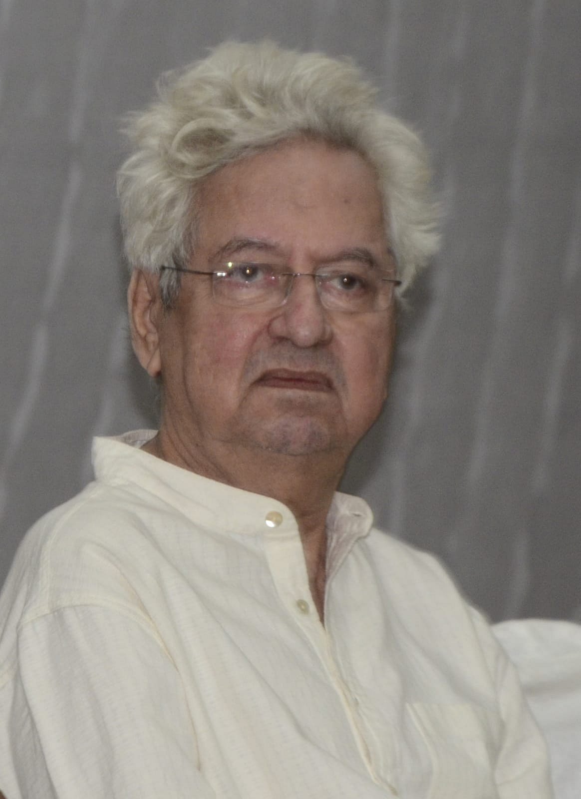 Bhopal: I want to make something that does, says something different from normal films, says Kumar Shahani - Vimarsana News