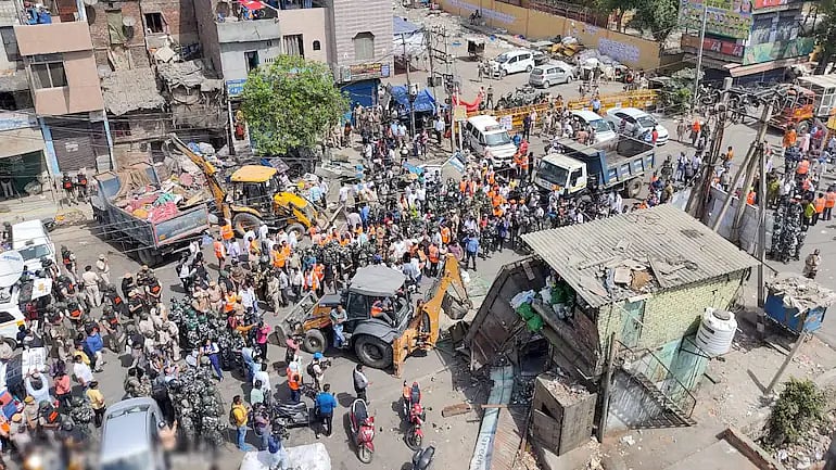 Jahangirpuri demolitions: CJI Ramana tells SC Registry to communicate stay order to NDMC after latter goes ahead - Vimarsana News