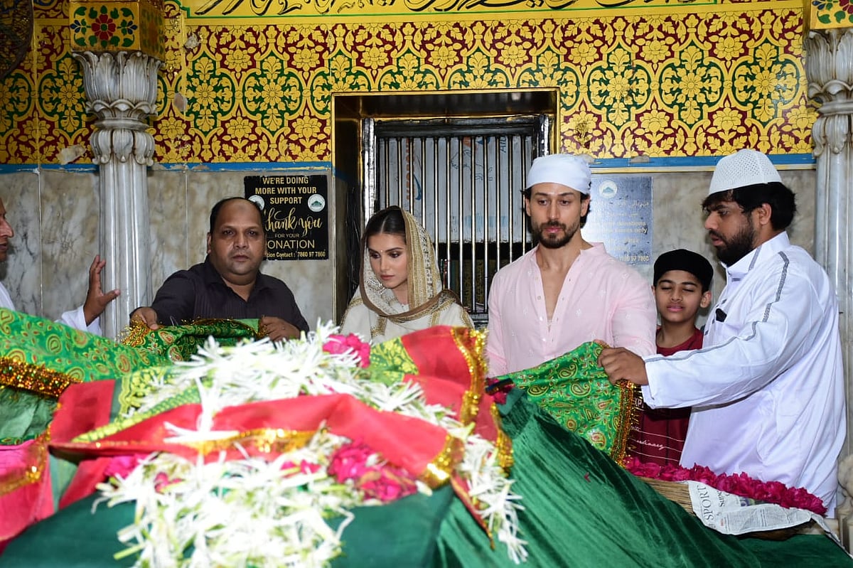 Tiger Shroff and Tara Sutaria arrive at Mahim Dargah ahead of the release  of 'Heropanti 2'News JANI | News Jani