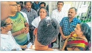 Sardarpur: Clear all dues of divyang teachers by April 28, says Dhar collector - Vimarsana News