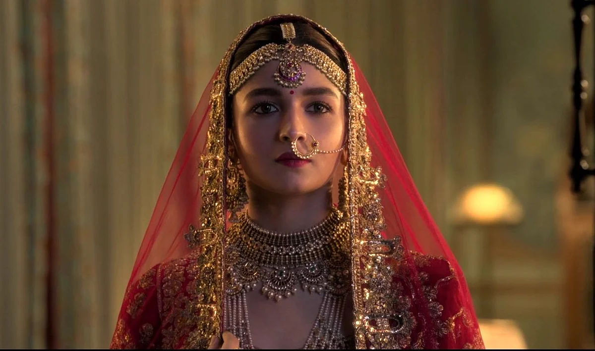 After Deepika and Katrina, Alia Bhatt to be a Sabyasachi bride for her wedding with Ranbir Kapoor?