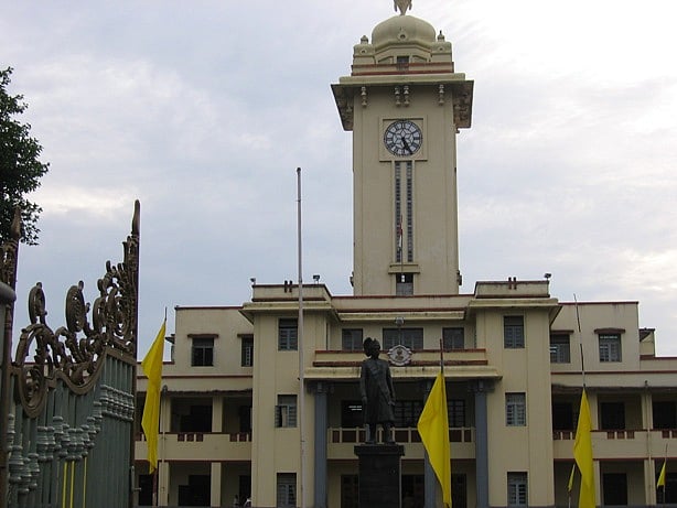 Oops! Kerala University issues student with answer key instead of question paper; exam cancelled - Vimarsana News