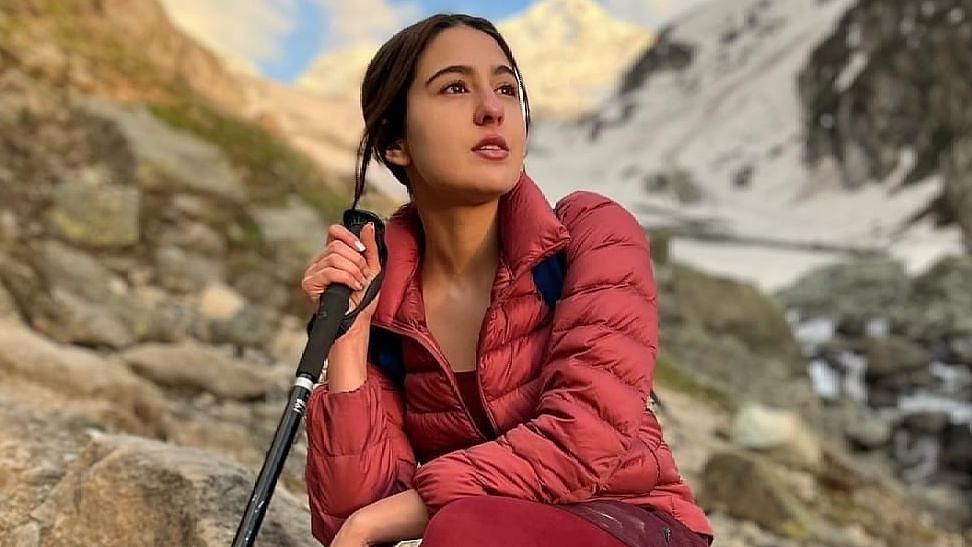 Photos: Sara Ali Khan finds work-life balance in the valley of Kashmir - Vimarsana News