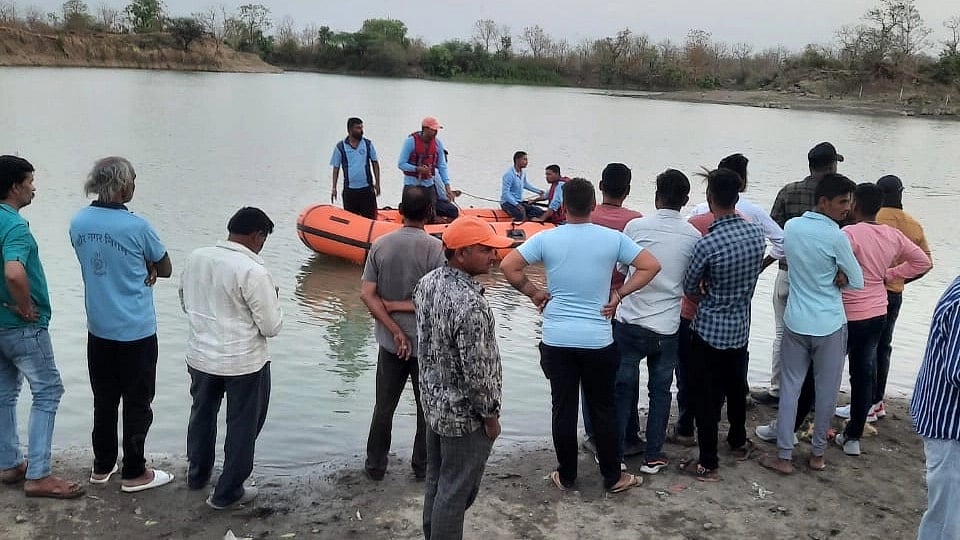 Indore: Youth drowns in Memdi pond - Vimarsana News