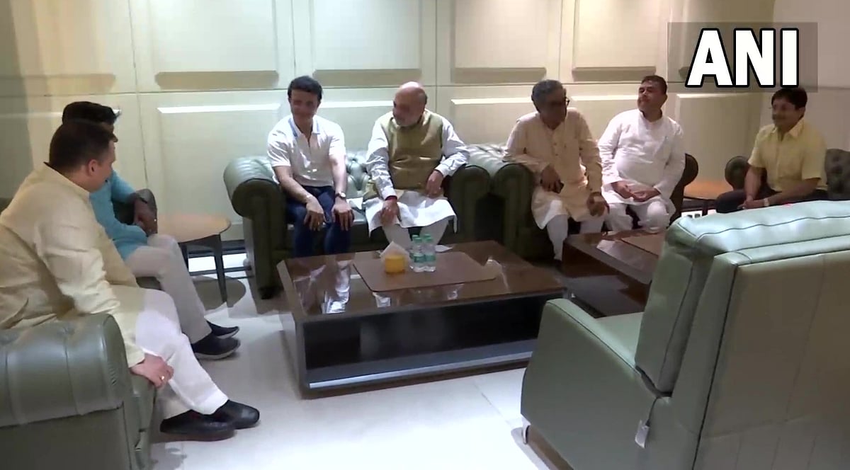 West Bengal: Union Home Minister Amit Shah meets BCCI chief Sourav Ganguly, dine with him; see pics - Vimarsana News