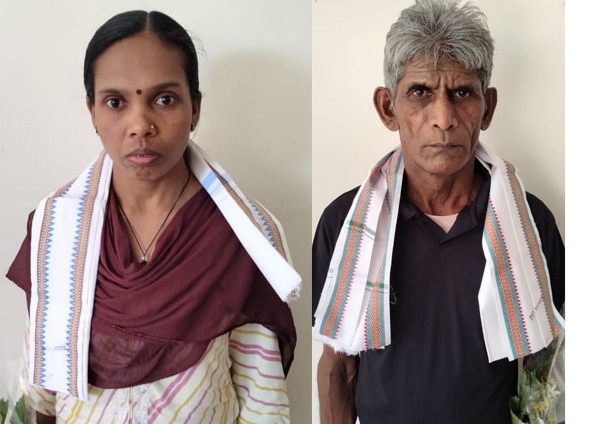 Two Naxals with Rs 12 lakh reward surrender before Maharashtra police - Vimarsana News
