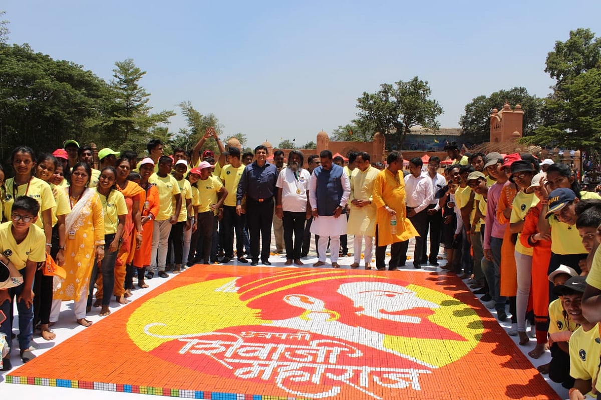 Maharashtra Day: Rubik's Cube mosaic of Chhatrapati Shivaji Maharaj by students, artists at Karjat's ND Studio - Vimarsana News