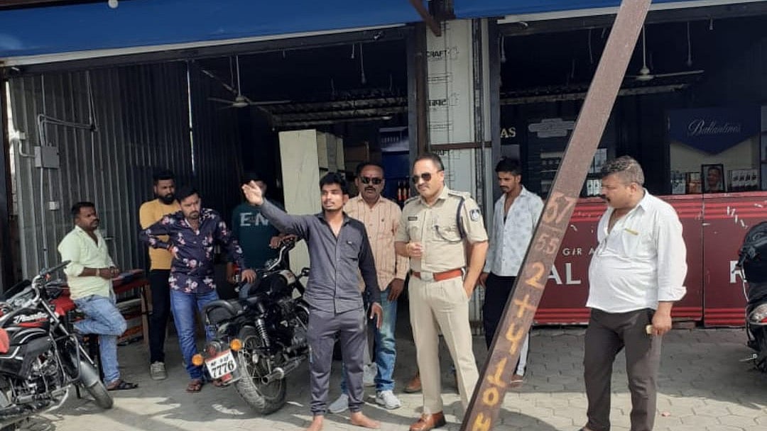 Indore: DCP traffic wants liquor shop at Dilip Nagar shifted - Vimarsana News
