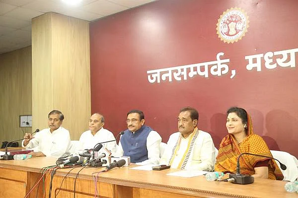Madhya Pradesh: Backward Classes Commission recommends 35% quota for OBCs in panchayat, urban...