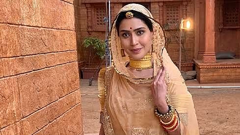 Prithviraj: Debutant Aishwarya Raj Bhakuni spills the beans on playing Manushi Chhillar's sister in the historical drama - Vimarsana News