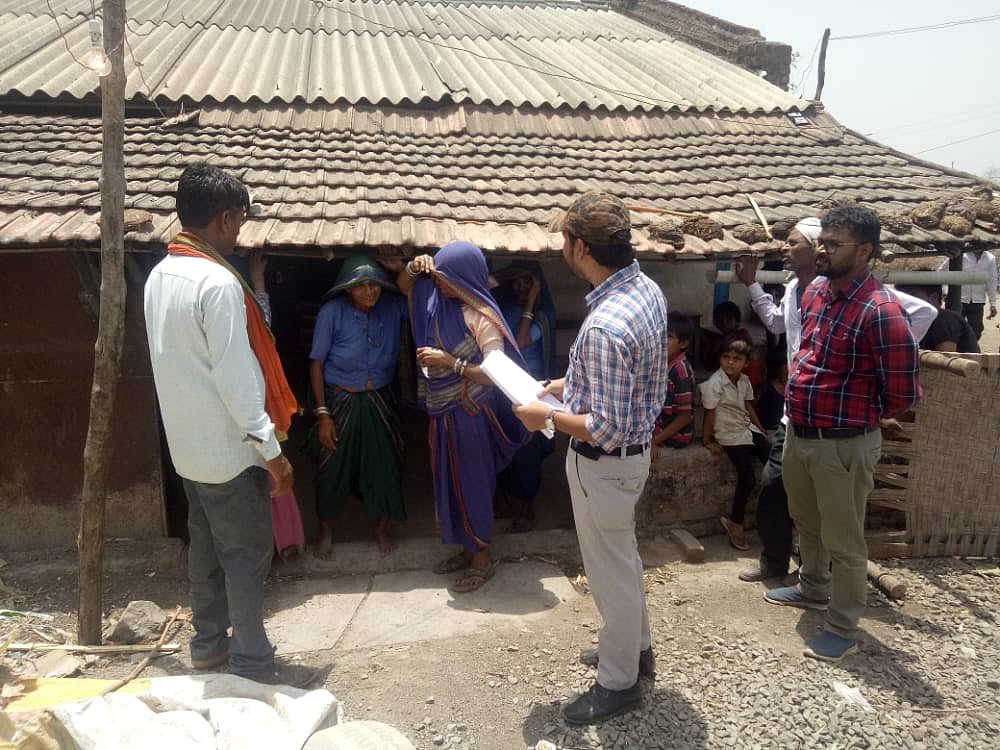 Sendhwa: Villagers informed about government schemes - Vimarsana News
