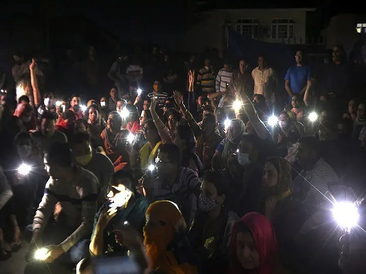 Protests erupt in J&K after 'barbaric killing' of govt employee by terrorists - Vimarsana News