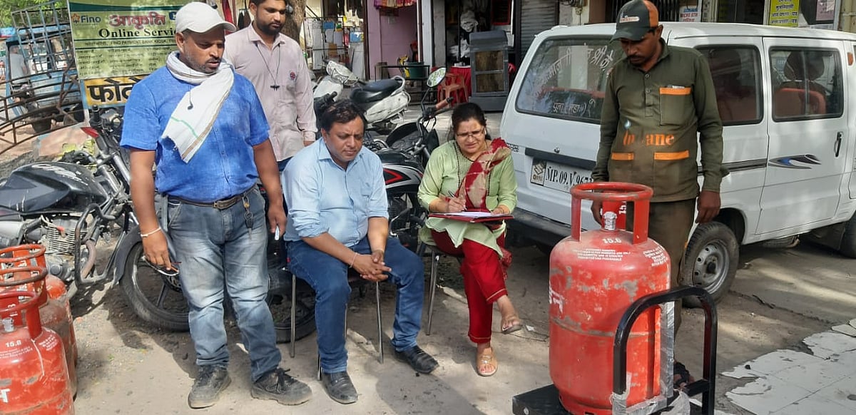 Ujjain: Serious irregularities found at Gas Agency; large number of cylinders seized - Vimarsana News