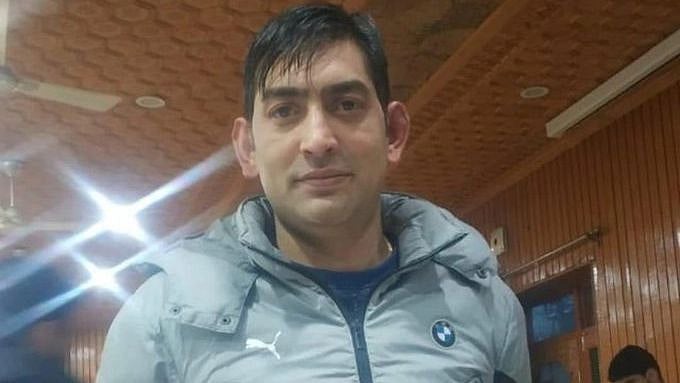 'Government must do something': Netizens fume after Kashmiri Pandit govt employee shot dead in Jammu and Kashmir - Vimarsana News