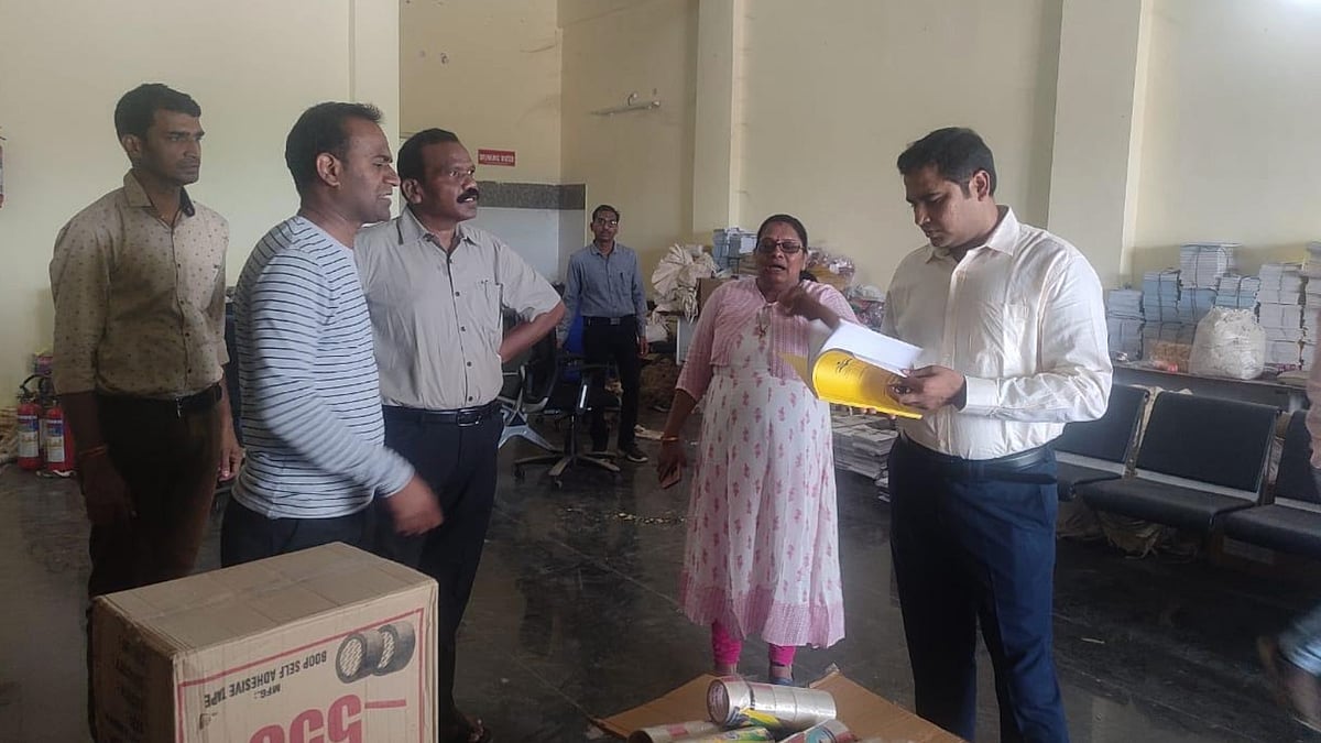 MP Poll Scroll: Strong room inspection conducted by the Election commission in Alirajpur - Vimarsana News