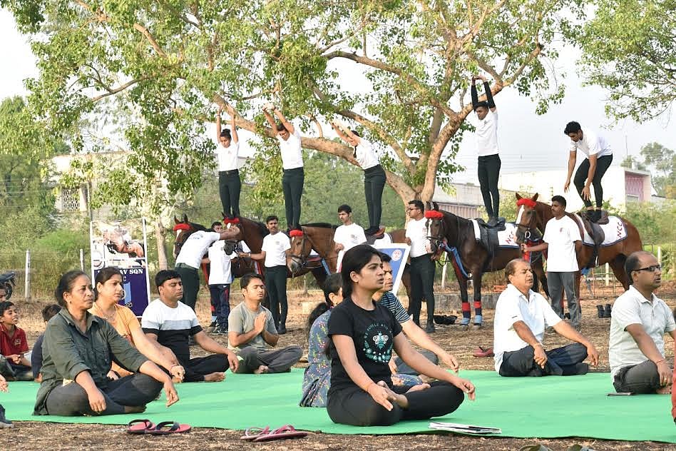 Mhow: Enthusiastic participation marks Yoga Day programmes - Vimarsana News
