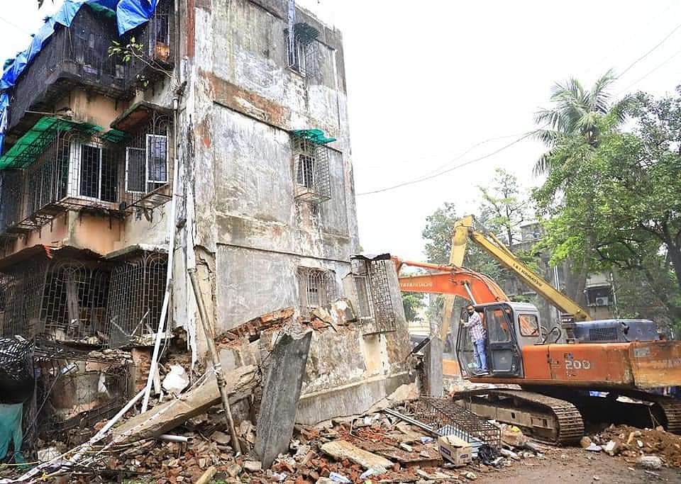 Kurla building collapse: Case of culpable homicide filed against some flat owners - Vimarsana News