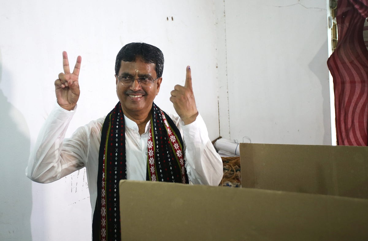 Tripura Assembly bypolls marred by violence: Cop stabbed, stones pelted at TMC candidate - Vimarsana News