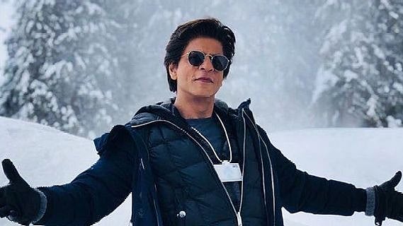 'It's awkward...': Shah Rukh Khan opens up on romancing younger actresses - Vimarsana News