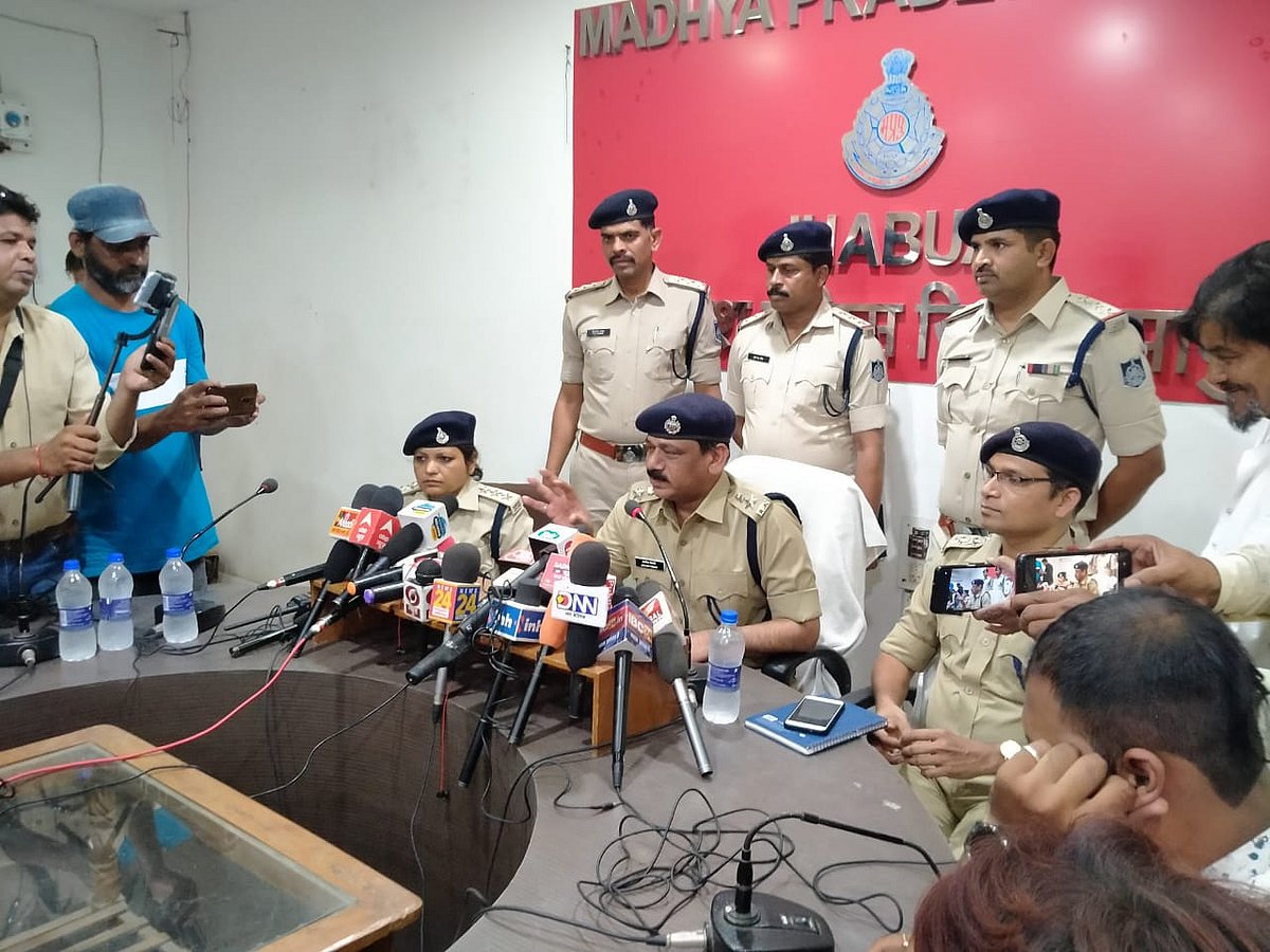 Women, her paramour eliminate hubby by contract killers, two arrested - Vimarsana News