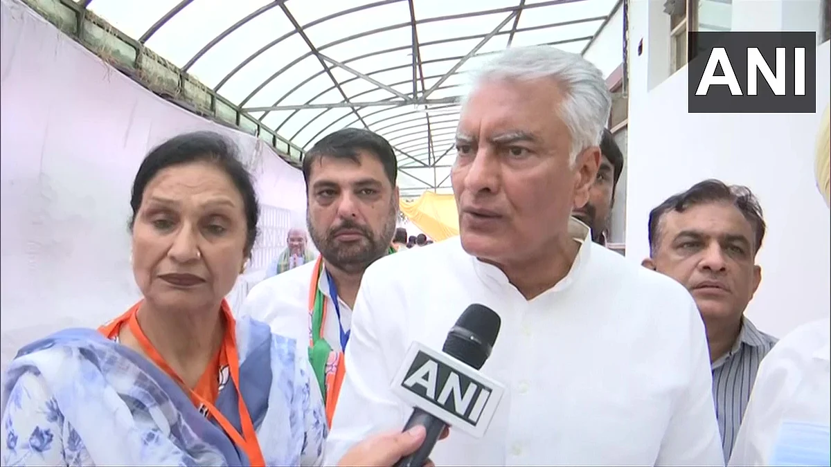 Punjab Congress flays Sunil Jakhar for his anti-Channi, warring jibe
