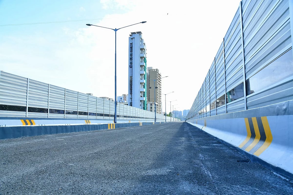 Mumbai: Week-old flyover in Borivali starts crumbling; watch video - Vimarsana News