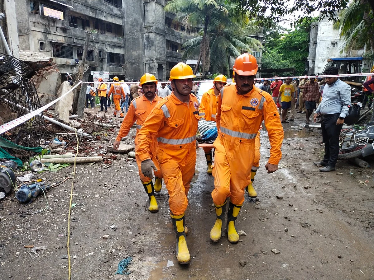 Kurla building collapse: Death toll rises to 14, 27 injured; three admitted