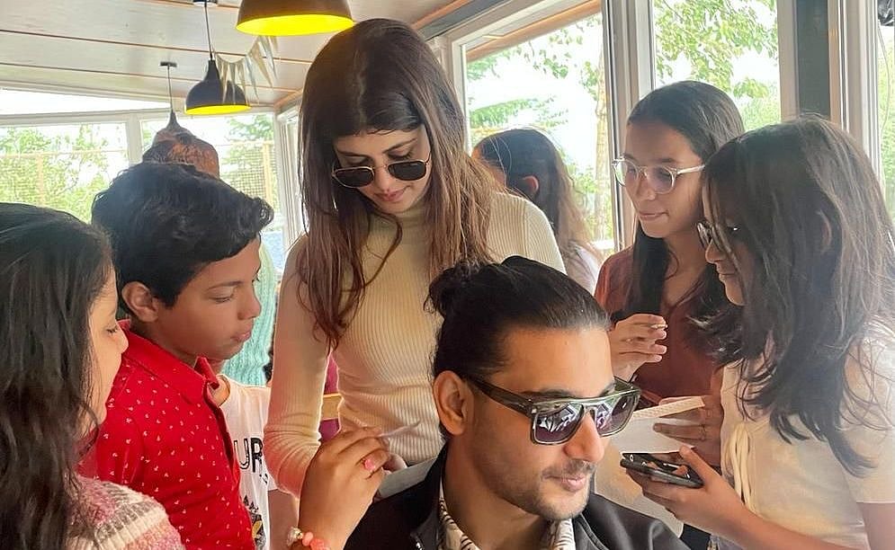 Sanjana Sanghi meets cute little bundles of joy on the sets of 'Dhak Dhak' - Vimarsana News