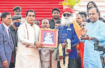Sadhguru promotes 'Save Soil' at World Peace Dome in Pune - Vimarsana News