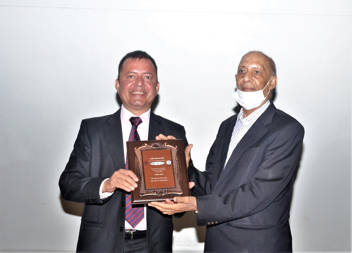 Indore: CERE concludes at elite city B-school, Prof Sarin gets IIM Indore's lifetime achievement award - Vimarsana News