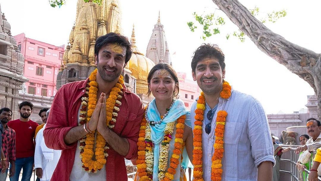 Ayan Mukerji pens heartfelt note as 'Brahmastra' trailer receives overwhelming response: 'It means everything to me' - Vimarsana News
