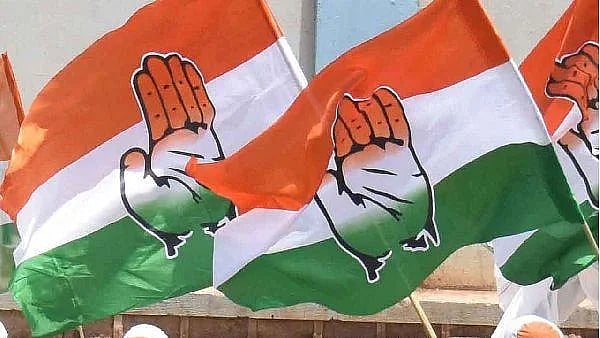 Amid controversy, Congress leaders pray at Charminar temple for Sonia Gandhi's speedy recovery - Vimarsana News