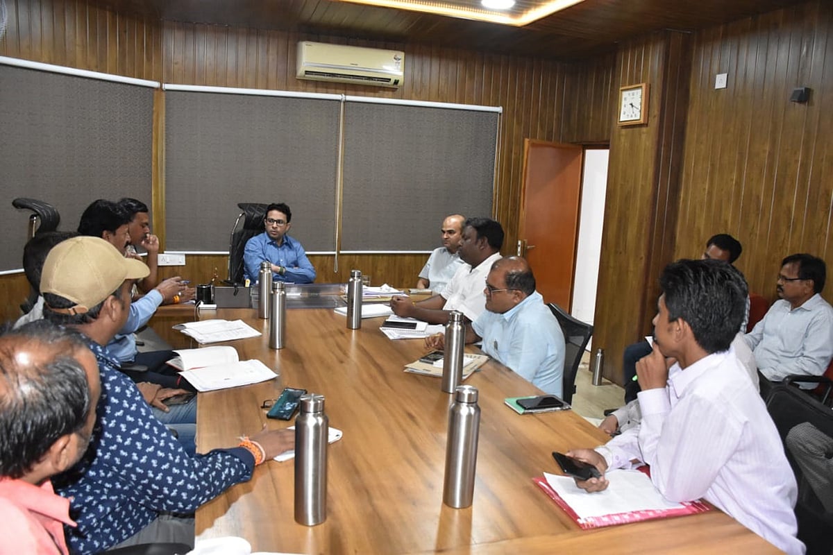 Flood Disaster Management Committee meeting conducted by commissioner - Vimarsana News