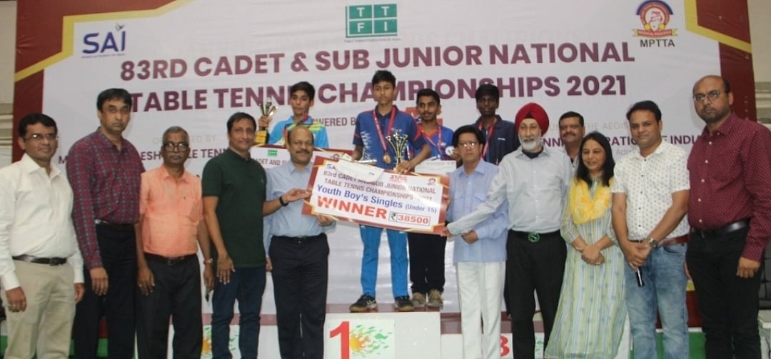 Indore: Three win 83rd National cadet, sub-junior tourney; HMG district mini junior badminton from today - Vimarsana News