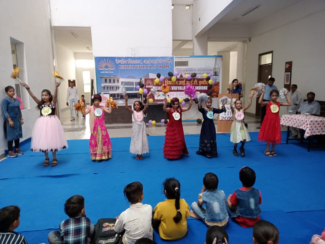 Mhow: Primary students present cultural programmes - Vimarsana News