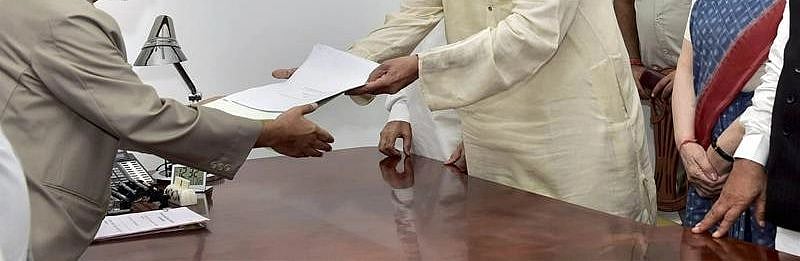 Indore: 90 candidates file papers on 5th day - Vimarsana News