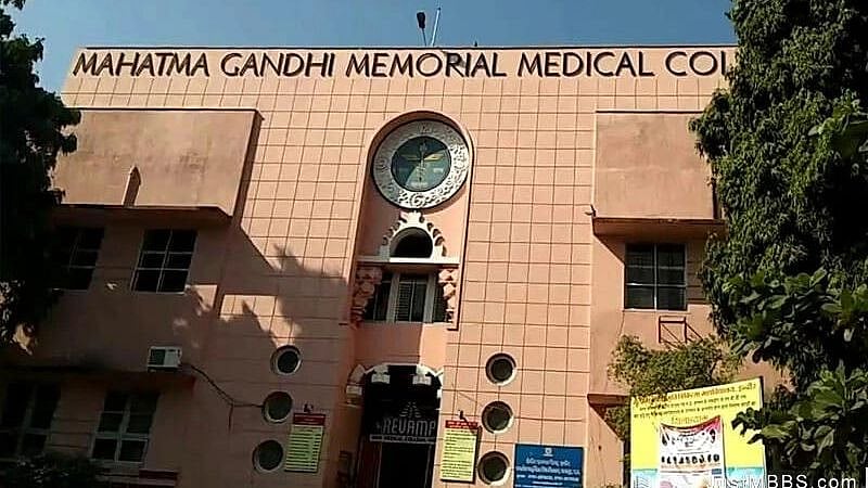 Indore: MGM College admin to constitute committee to probe over plaints - Vimarsana News