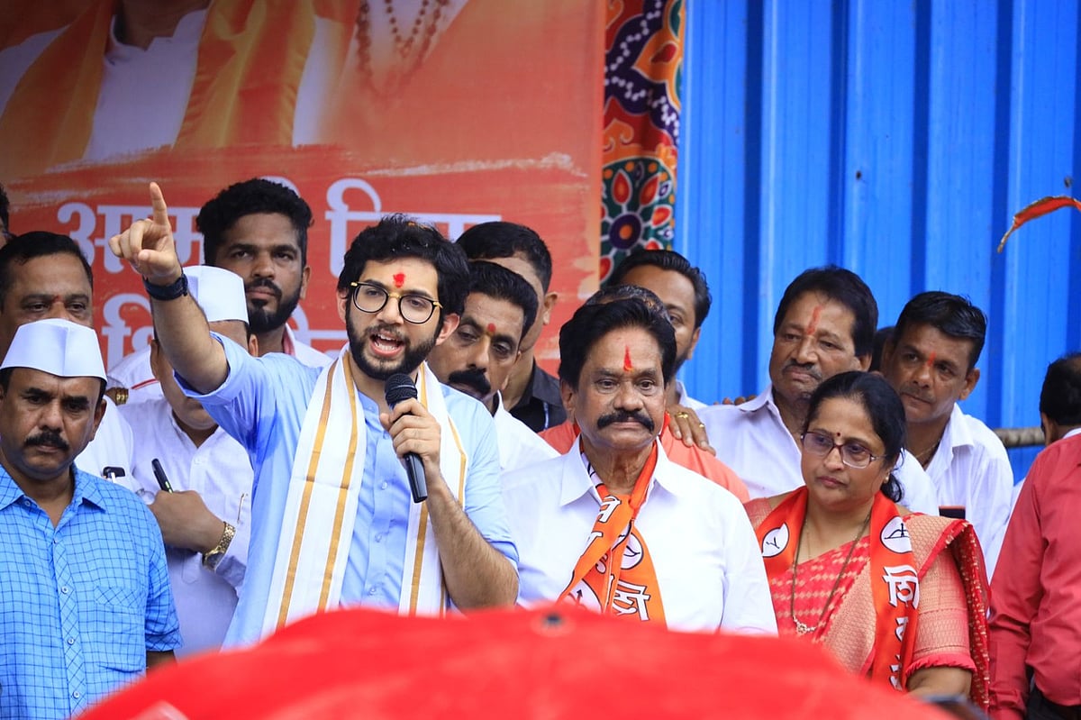 Maharashtra: Aaditya Thackeray hints at vertical split in Eknath Shinde camp - Vimarsana News